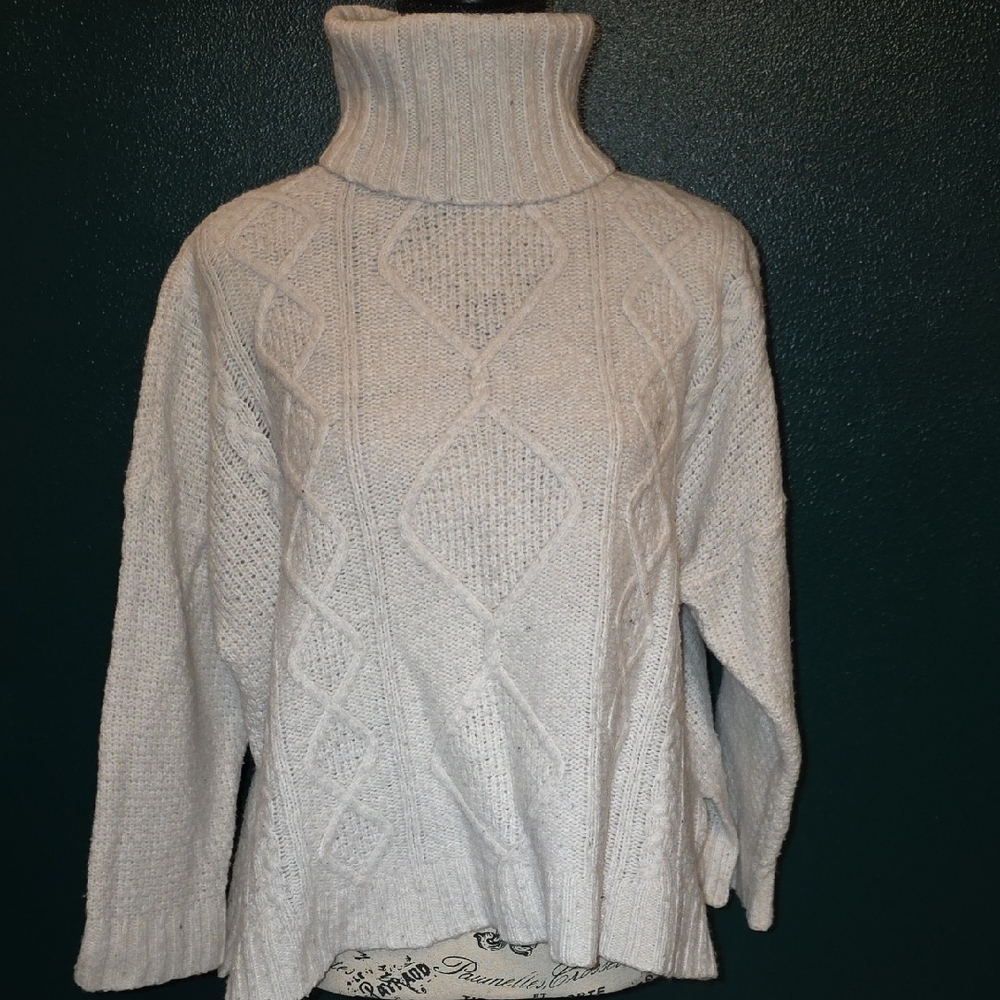 Aerie Cream Cable Knit Turtleneck Sweater